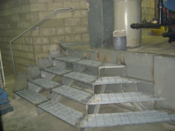 GALVANIZED STEPS AND LANDING